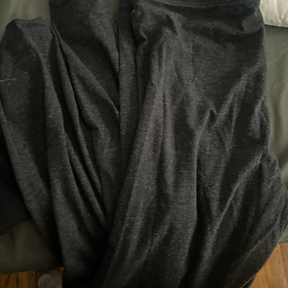dark grey VS leggings